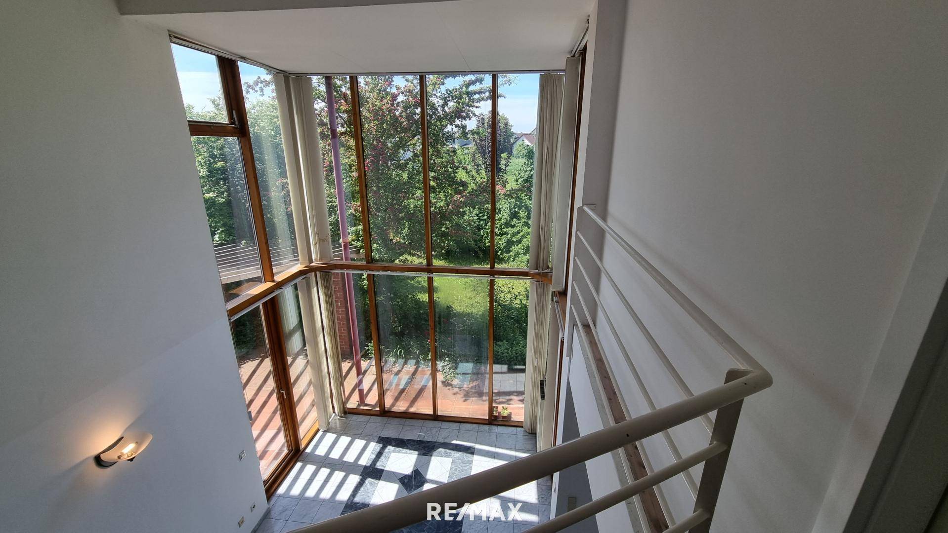 OG Blick von der Galerie