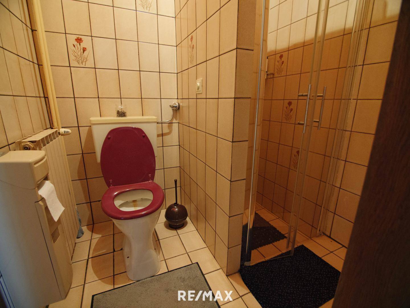 8.) Dusche & WC EG