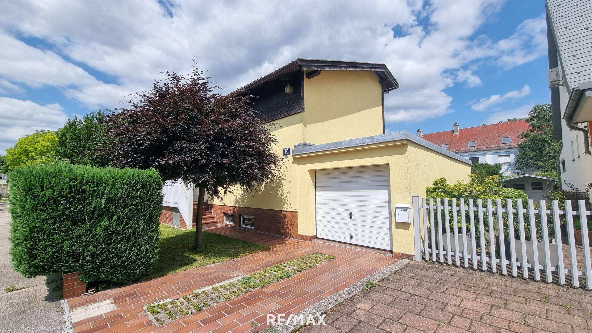 Zugang mit Garage