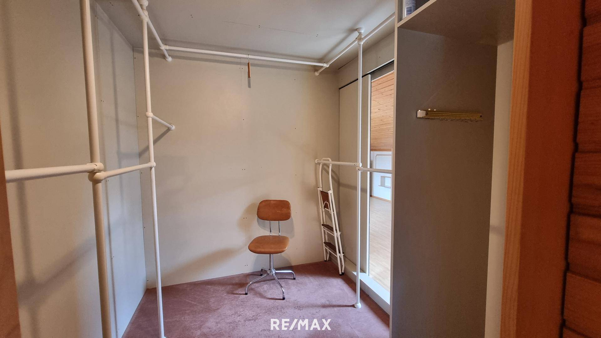OG Begehbarer Schrank