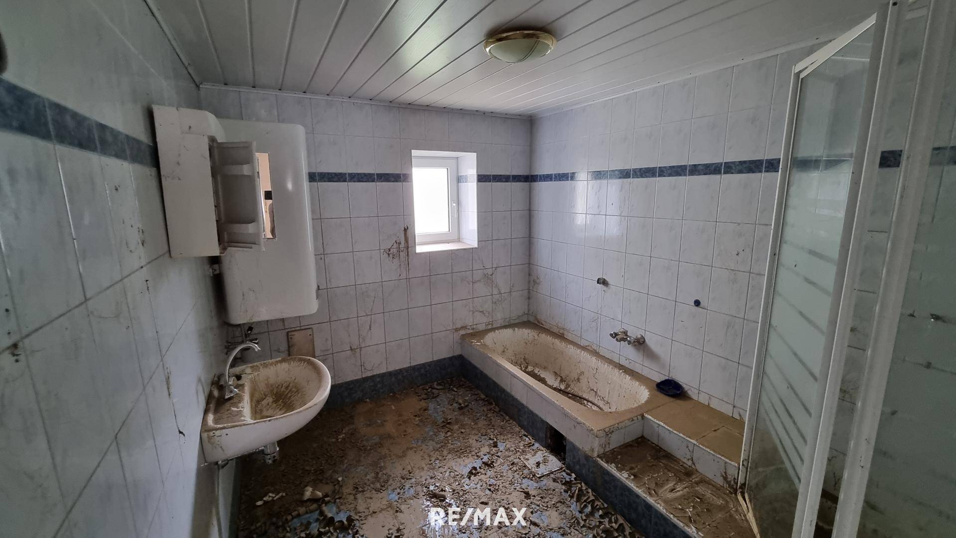 Gebäude 1 - Badezimmer