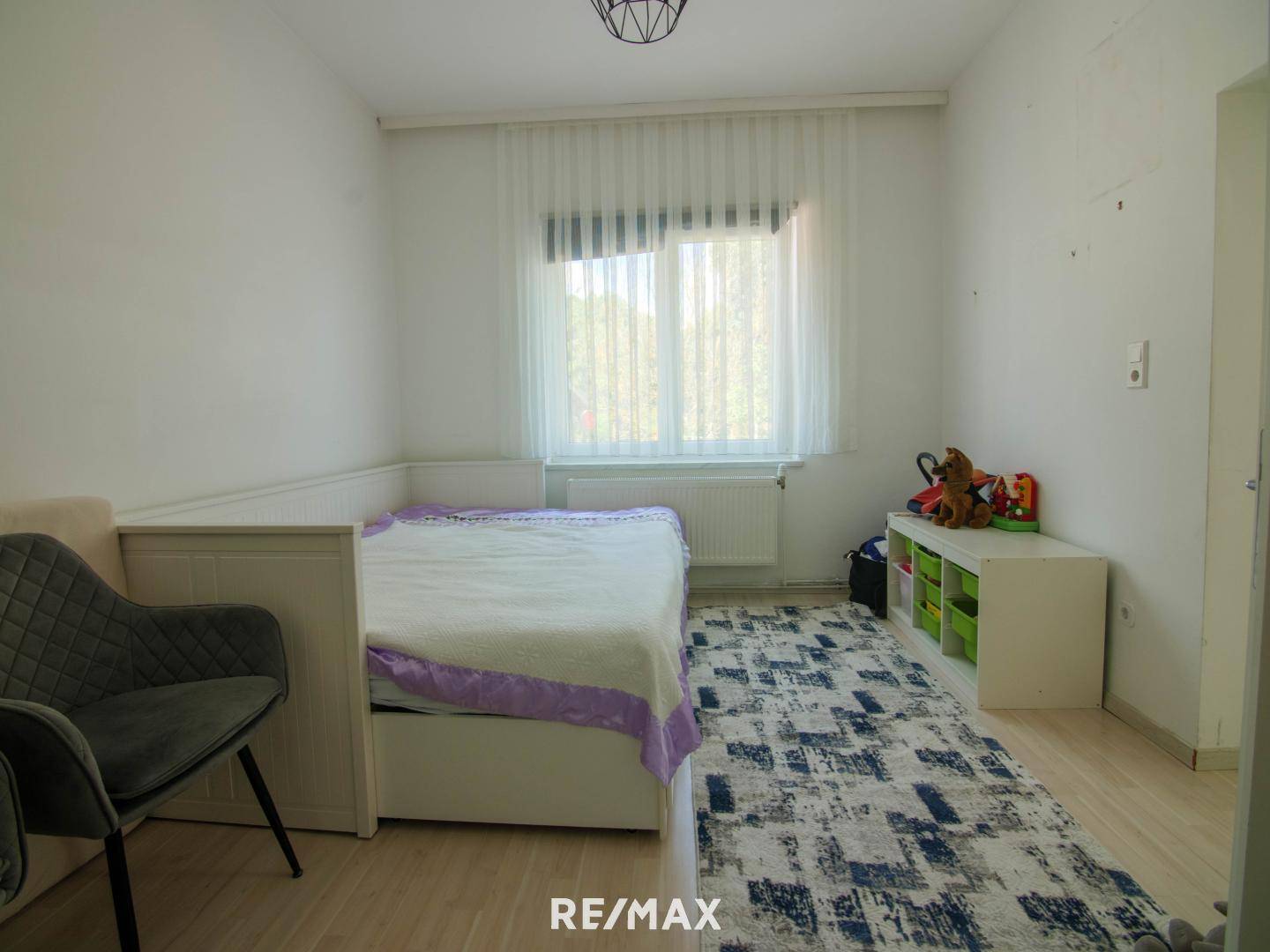9.) Zimmer EG