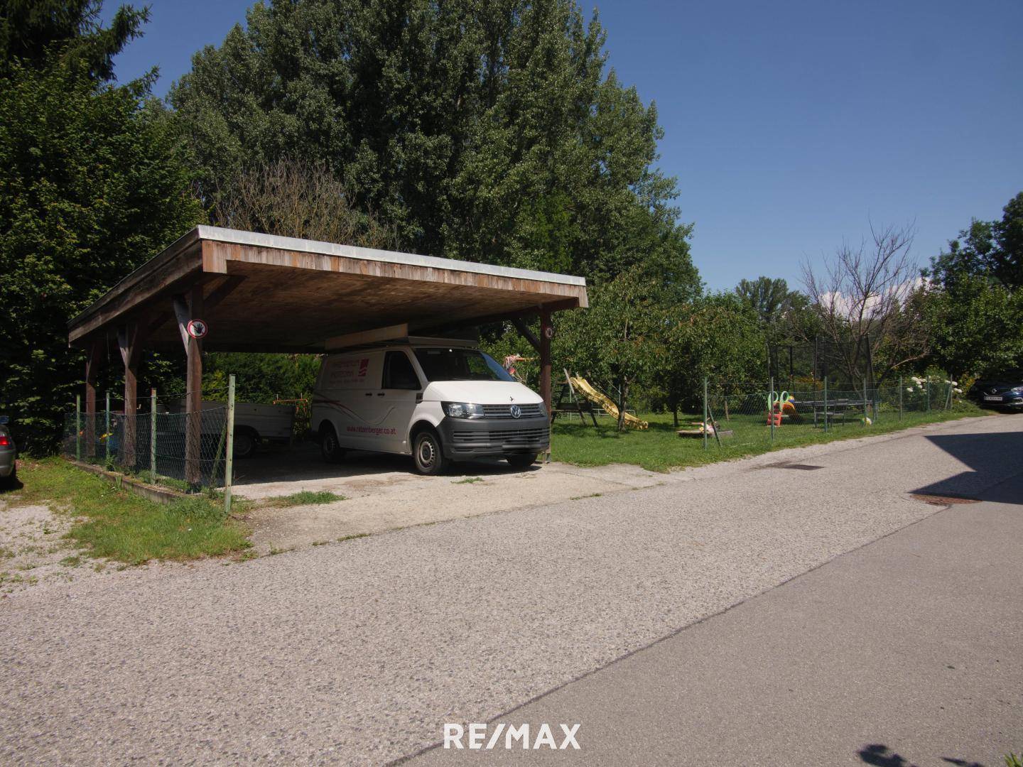 28.) Carport