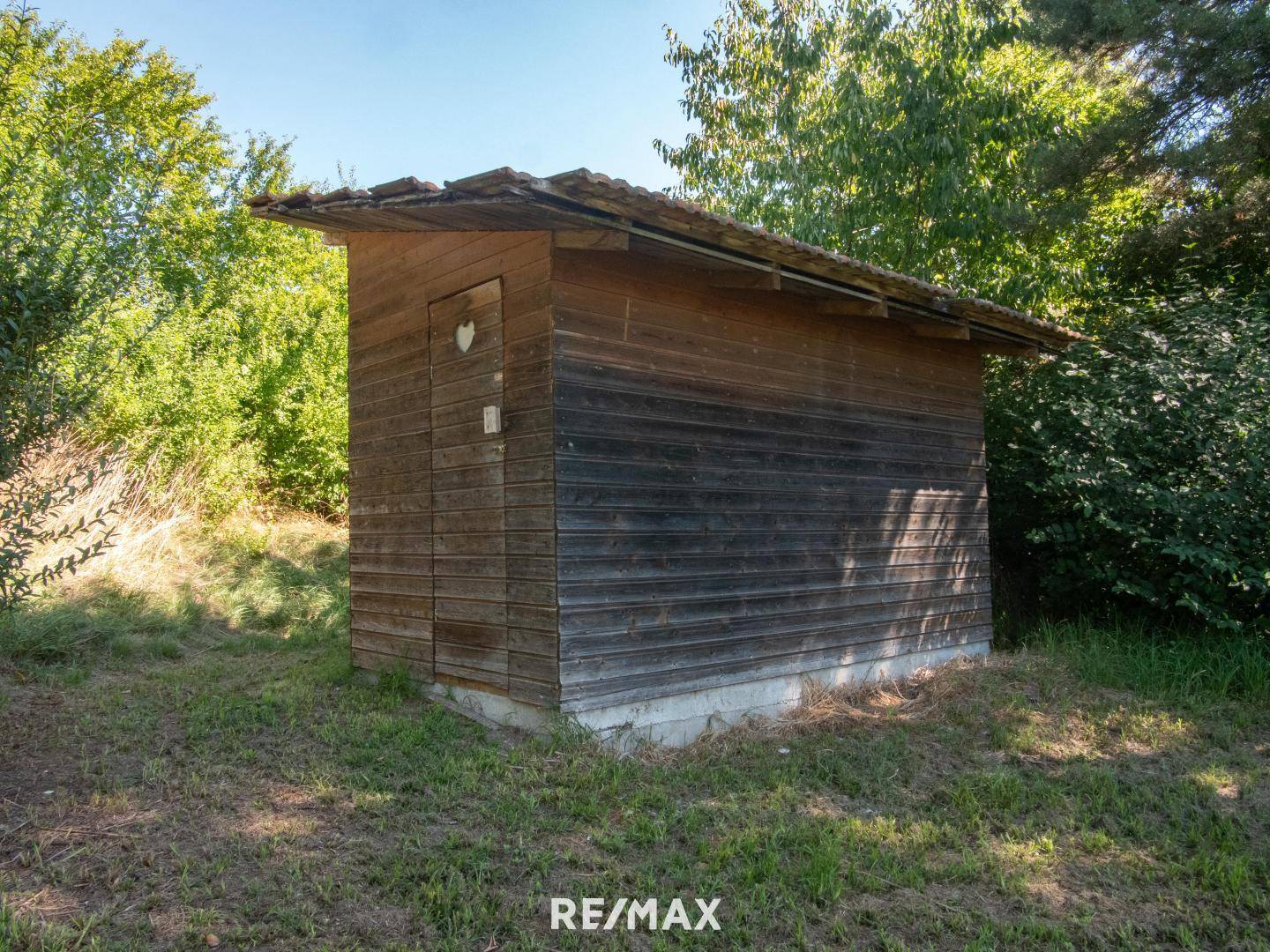 15.) WC
