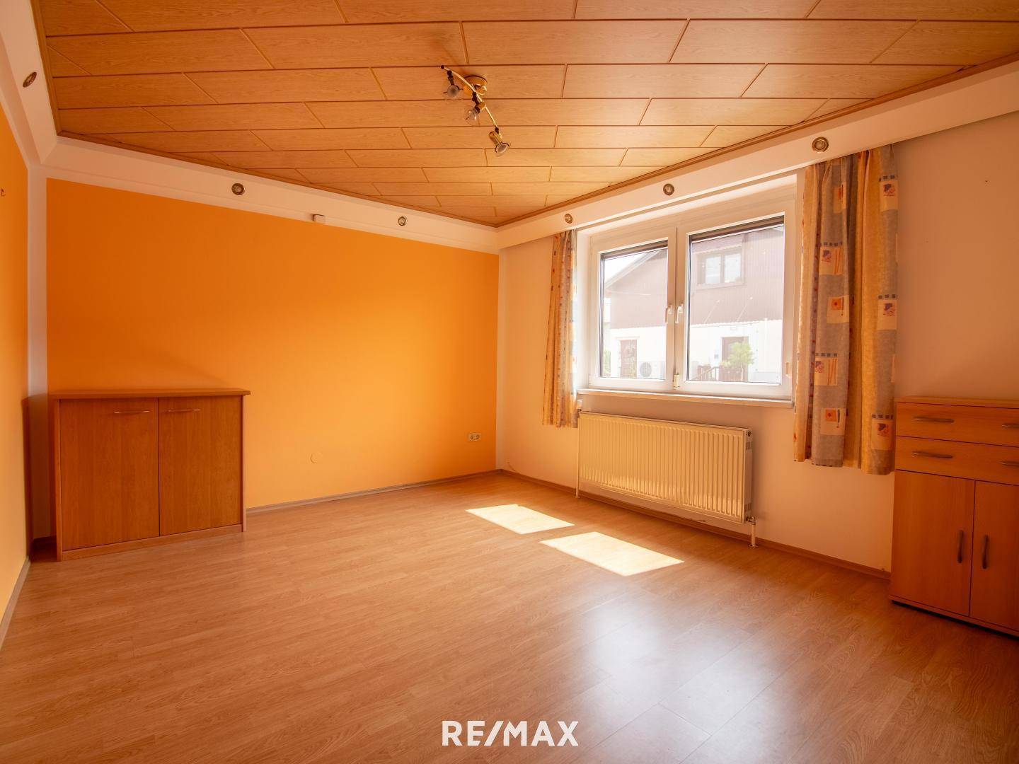 9.) Zimmer EG