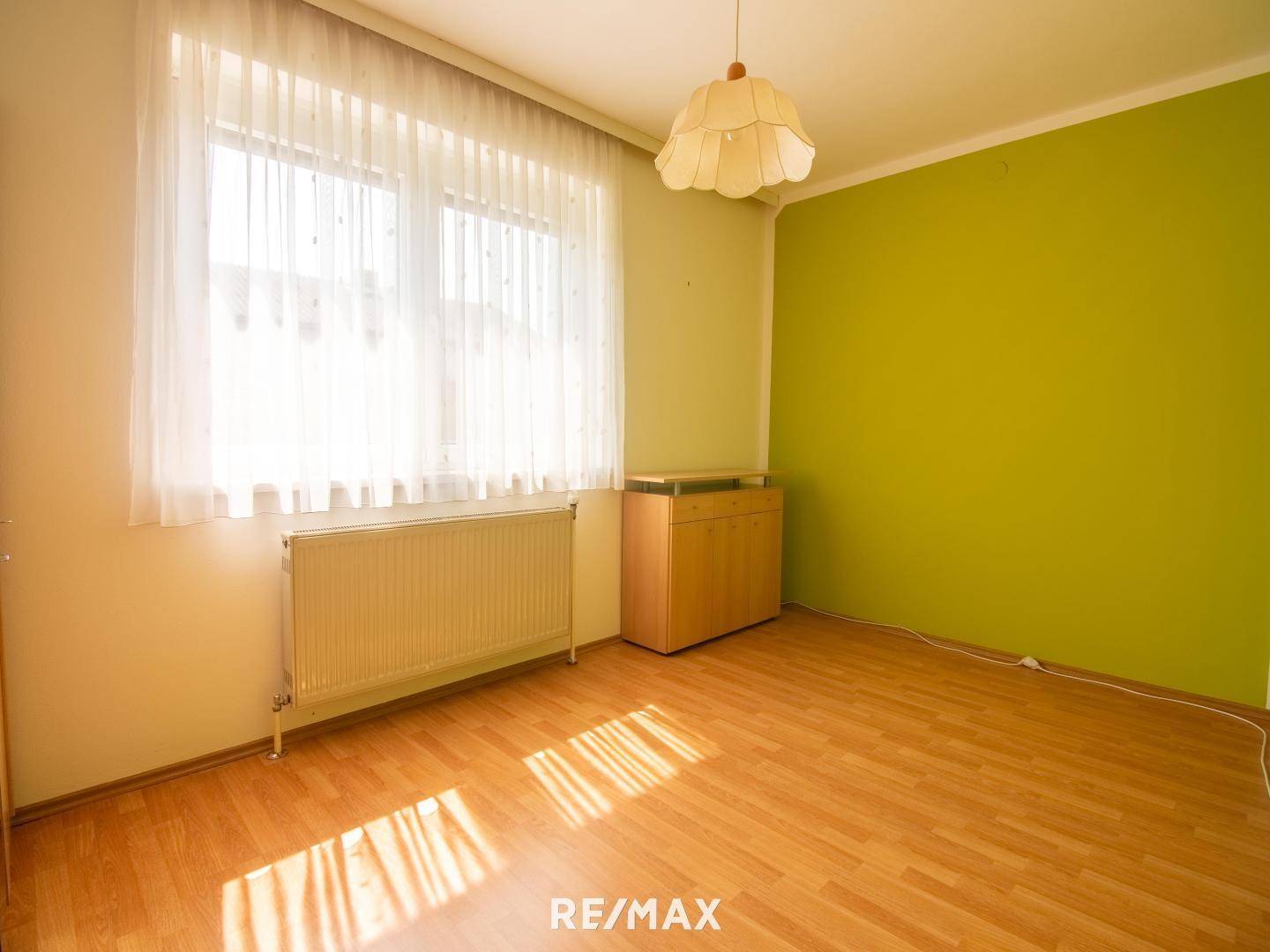 10.) Zimmer EG