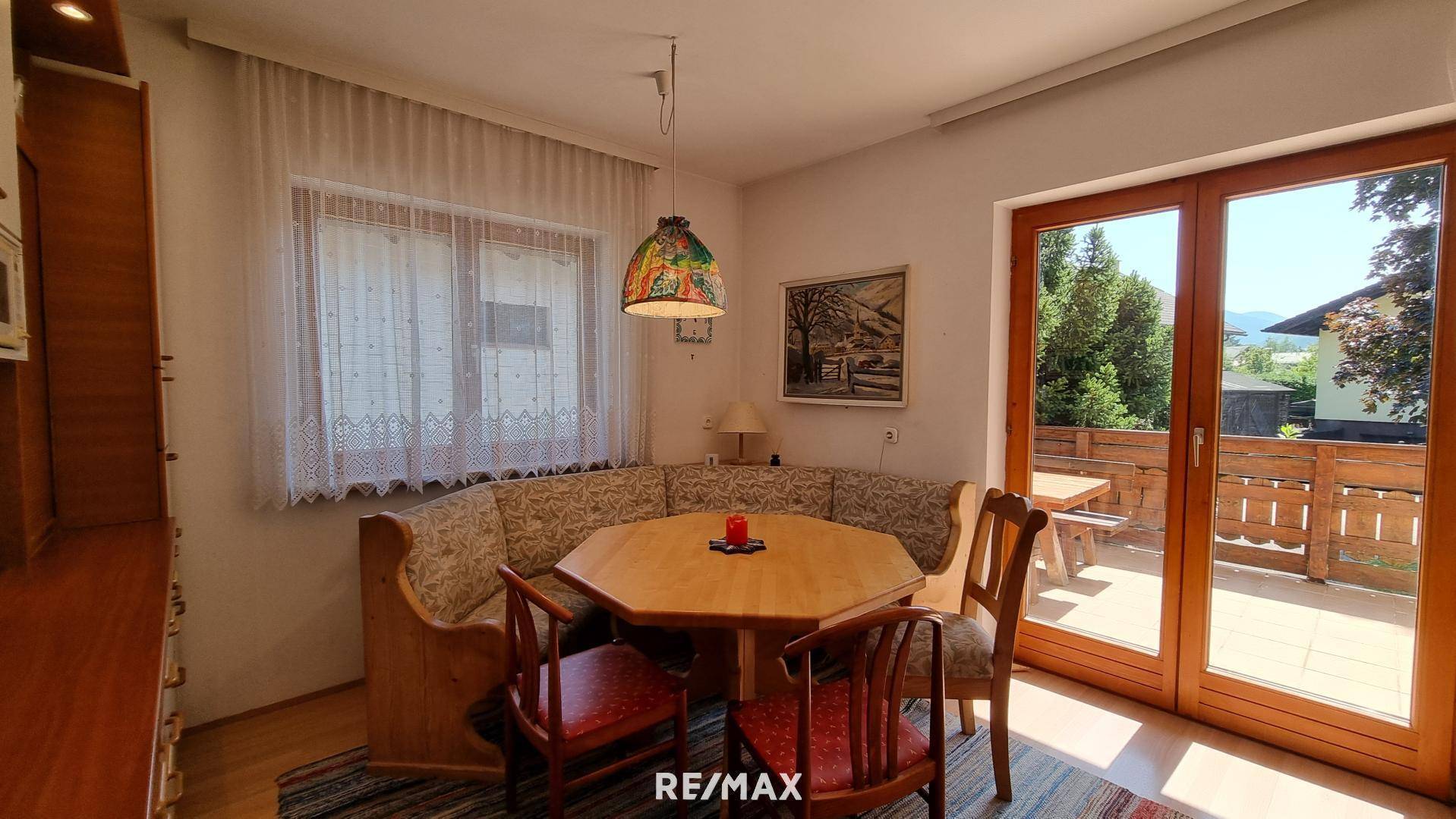 EG Küche mit Zugang zur Terrasse
