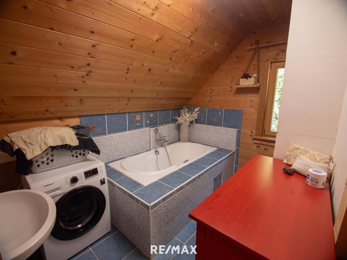 14.) Badezimmer OG