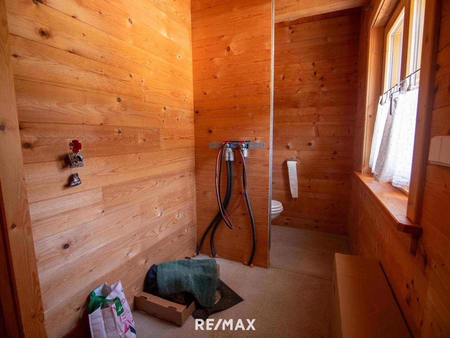 10.) Badezimmer EG