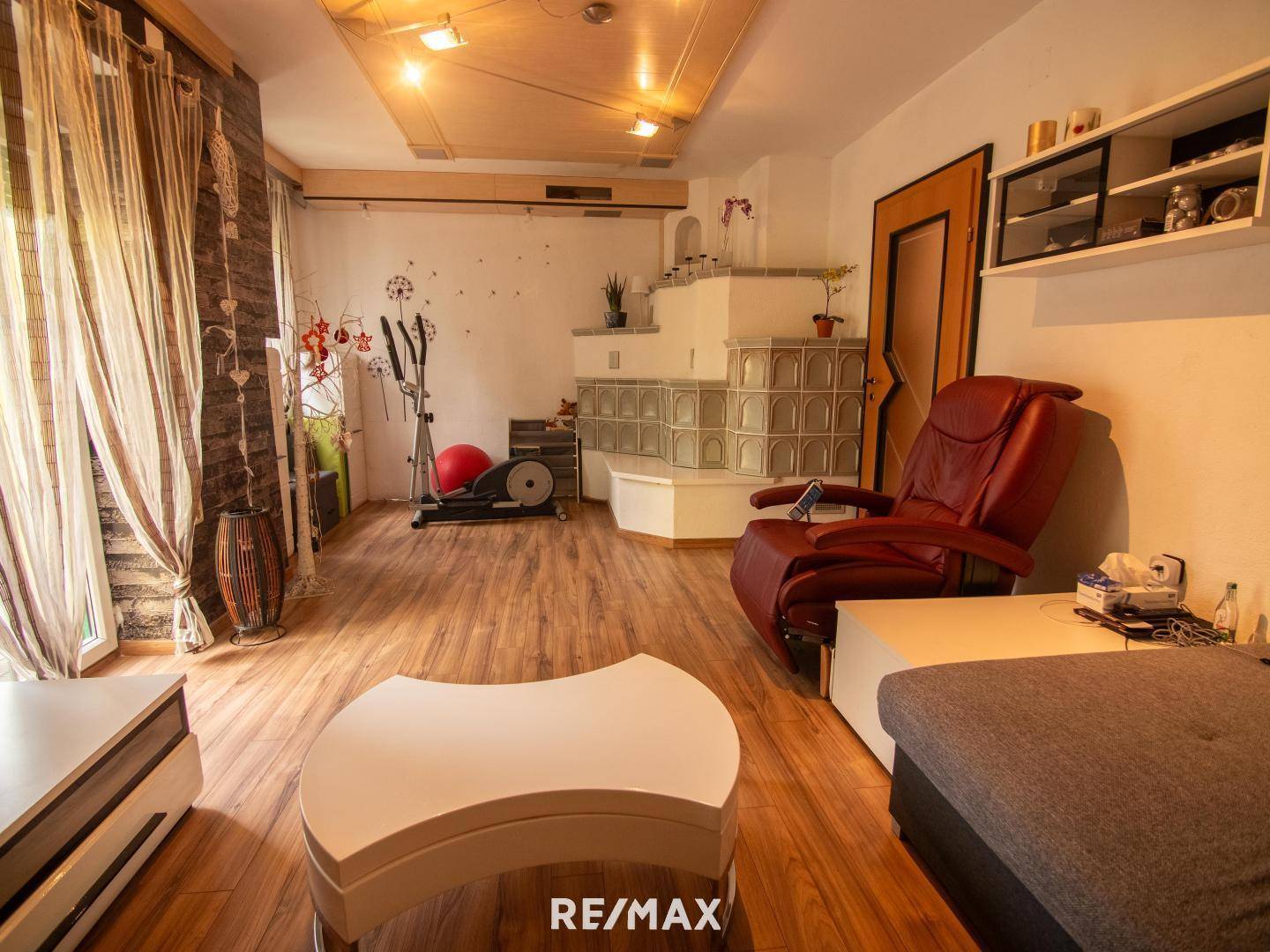4.) Wohnzimmer EG