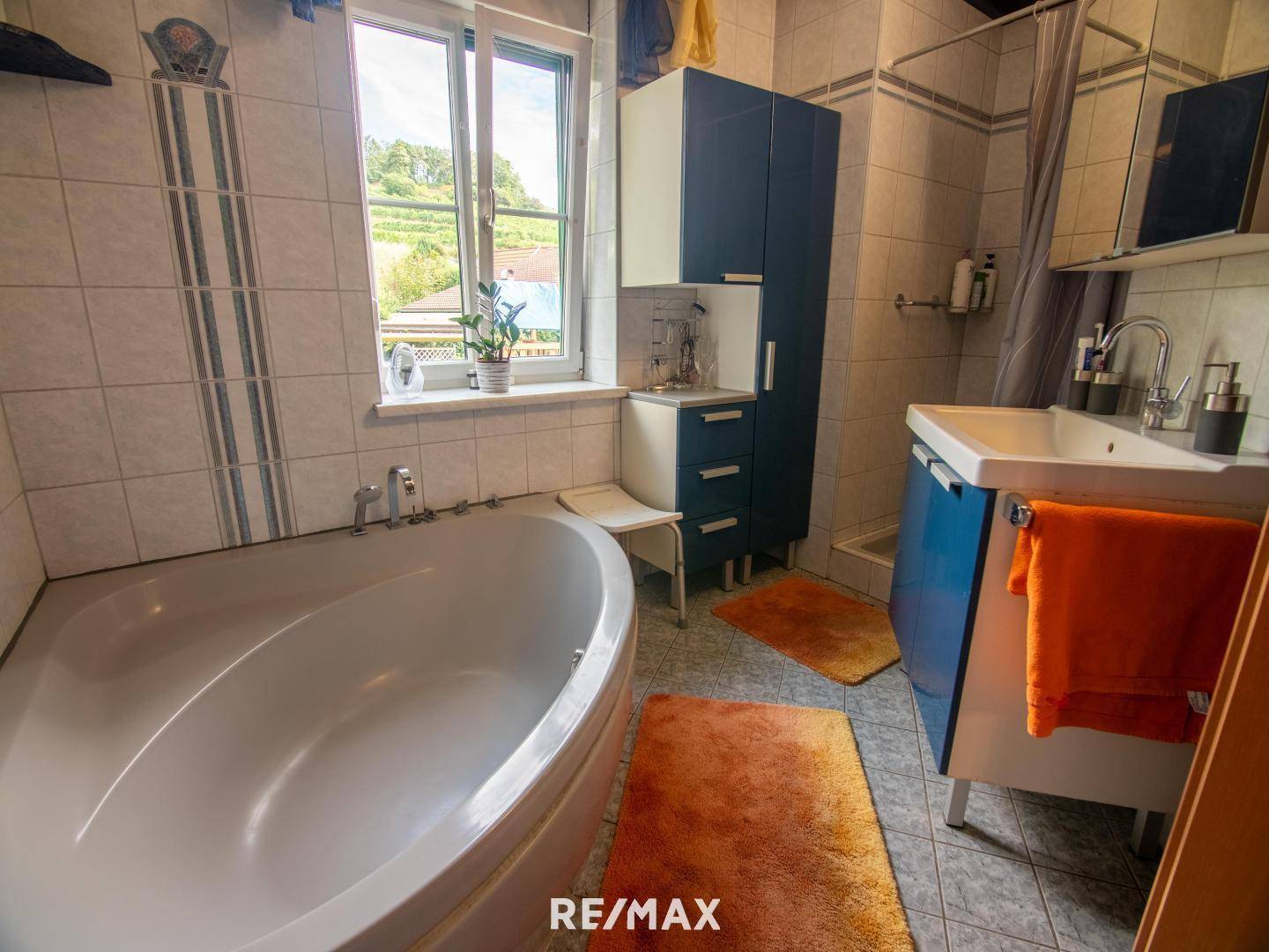 8.) Badezimmer EG
