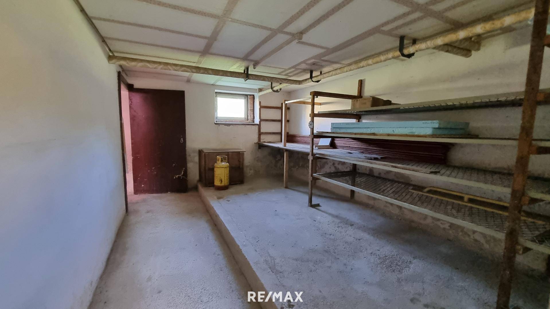KG Lagerraum II mit Zugang zur Garage
