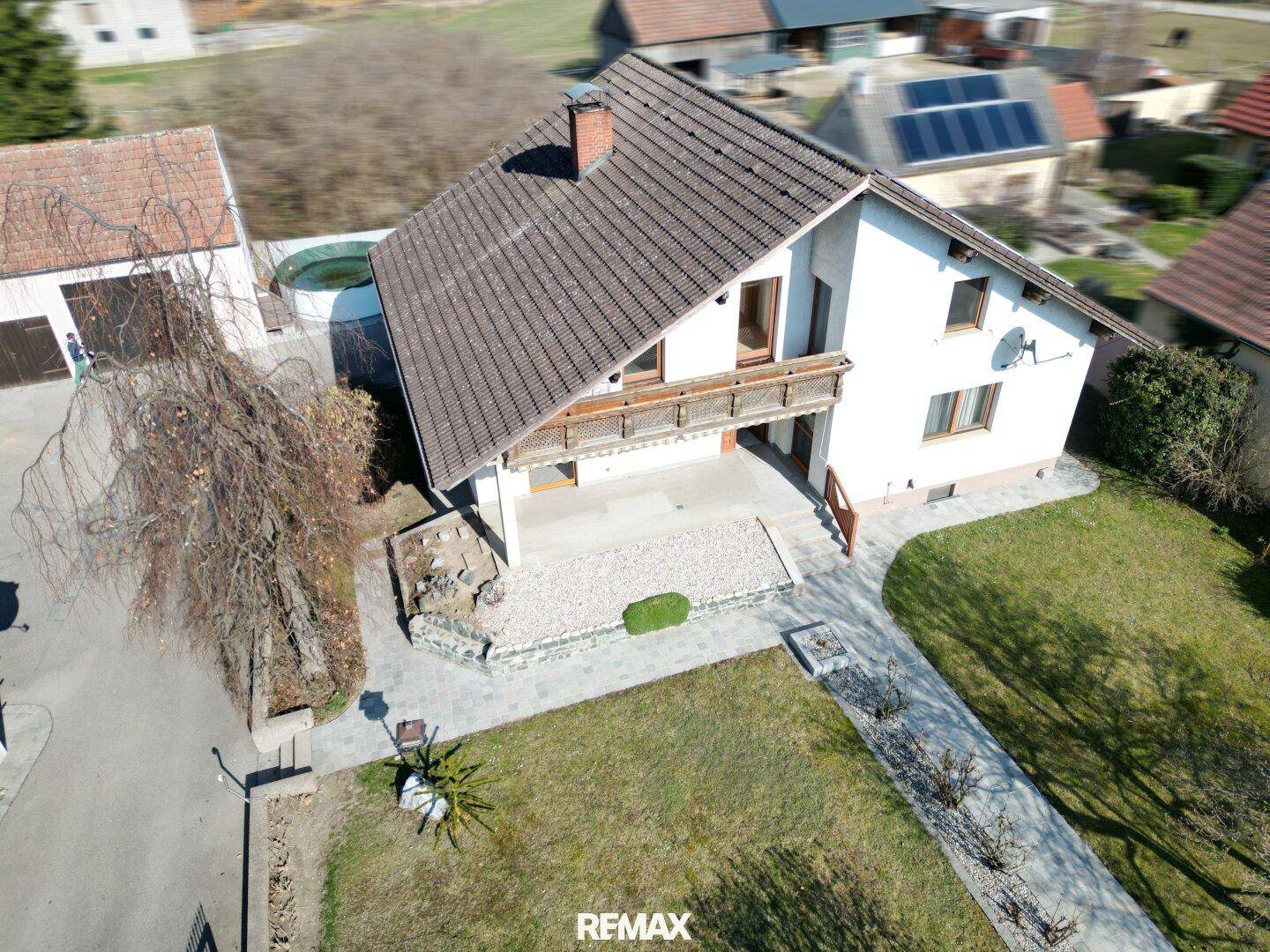 Mehrfamilienhaus mit großzügigem Grundstück und vielseitig nutzbaren Nebengebäuden in Traismauer - Widok 6