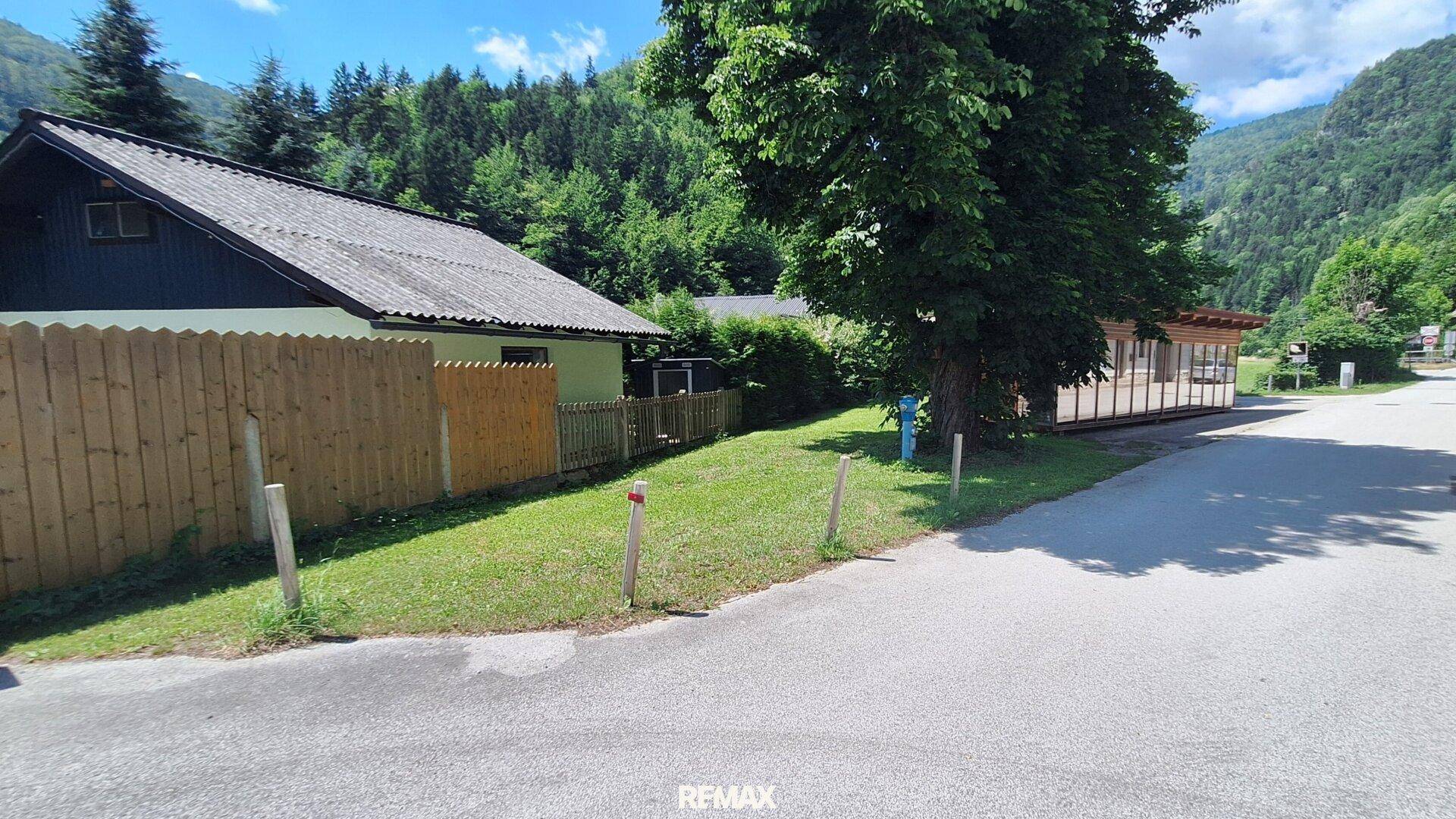 Vielseitiges Grundstück mit Gebäude in Hohenberg - Ansicht 5
