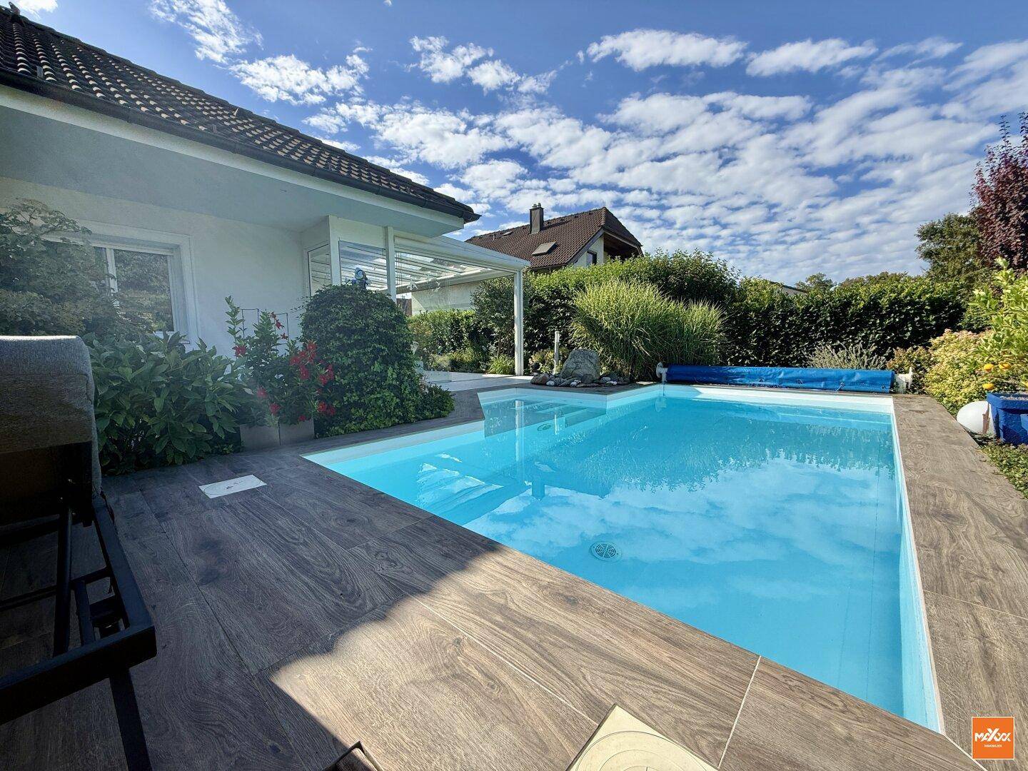 Pool2
