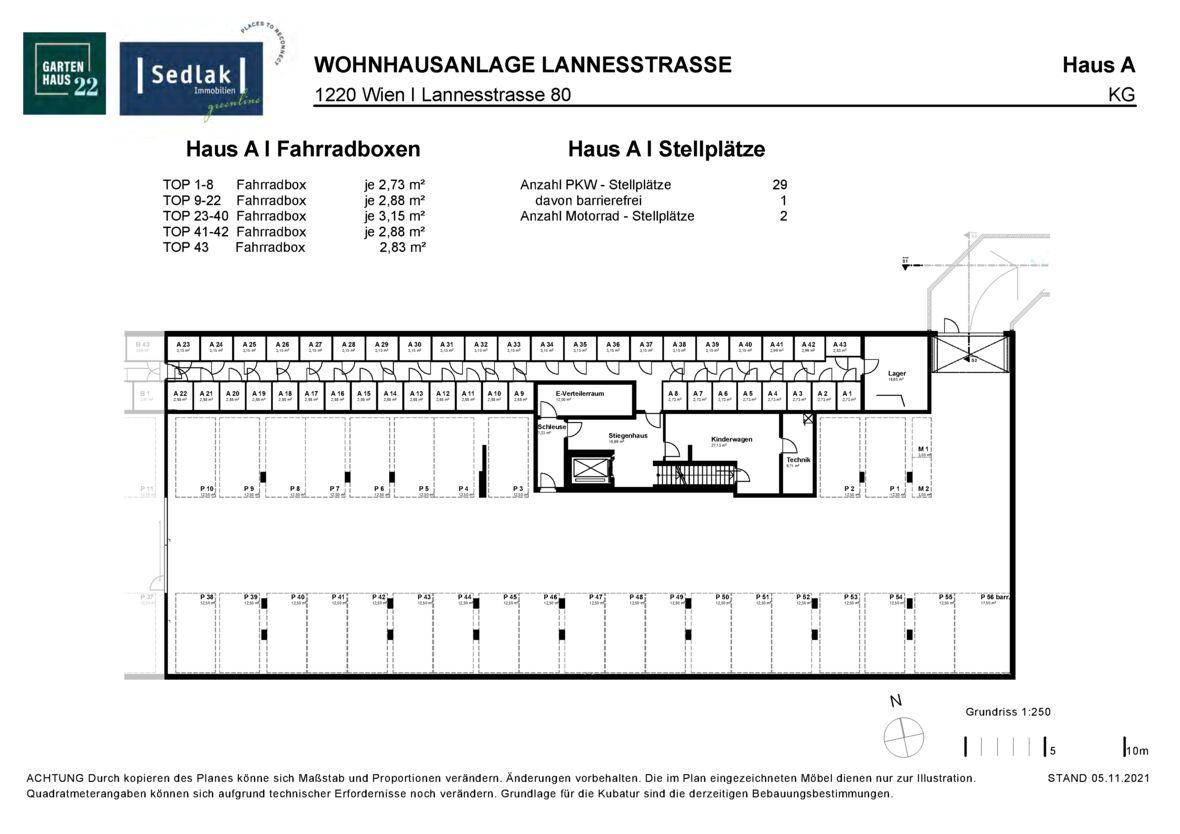 Grundriss des Kellergeschosses mit Fahrradboxen, PKW-Stellplätzen, Lager und Technikräumen.