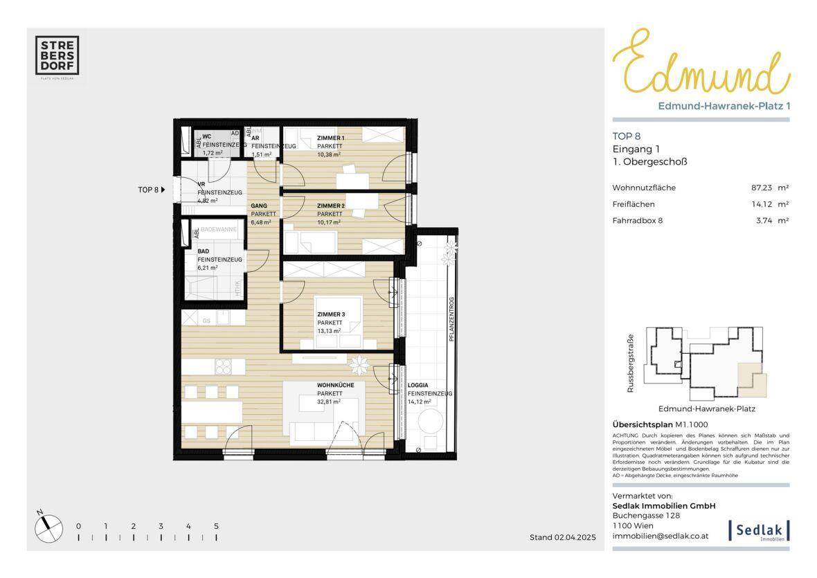 Grundrissplan einer Wohnung im ersten Obergeschoss mit drei Schlafzimmern, offener Wohnküche und Loggia.