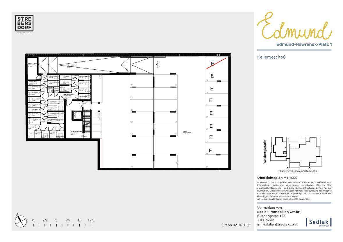 Grundriss des Kellergeschosses mit Abstellräumen und Tiefgaragenstellplätzen für ein Wohngebäude.