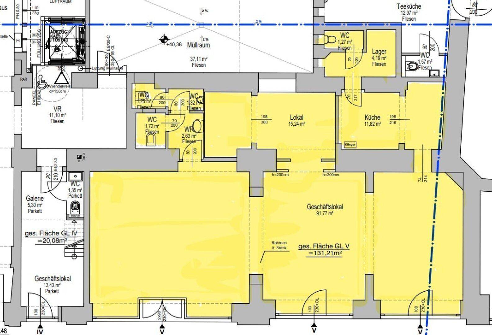 Detaillierter Grundriss mit hervorgehobenen Geschäftsflächen, Teeküche und mehreren Toiletten.