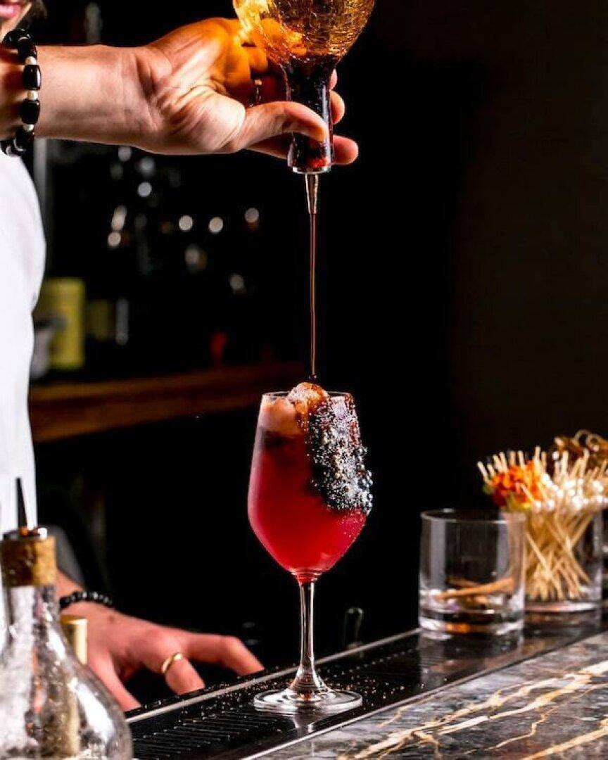 Modernes stark frequentiertes Restaurant - Cocktail Bar im lebendigen 6. Bezirk - Gumpendorferstraße ab sofort für € 3.701.- mit einem unbefristeten Mietvertrag zu mieten ! - Widok 4