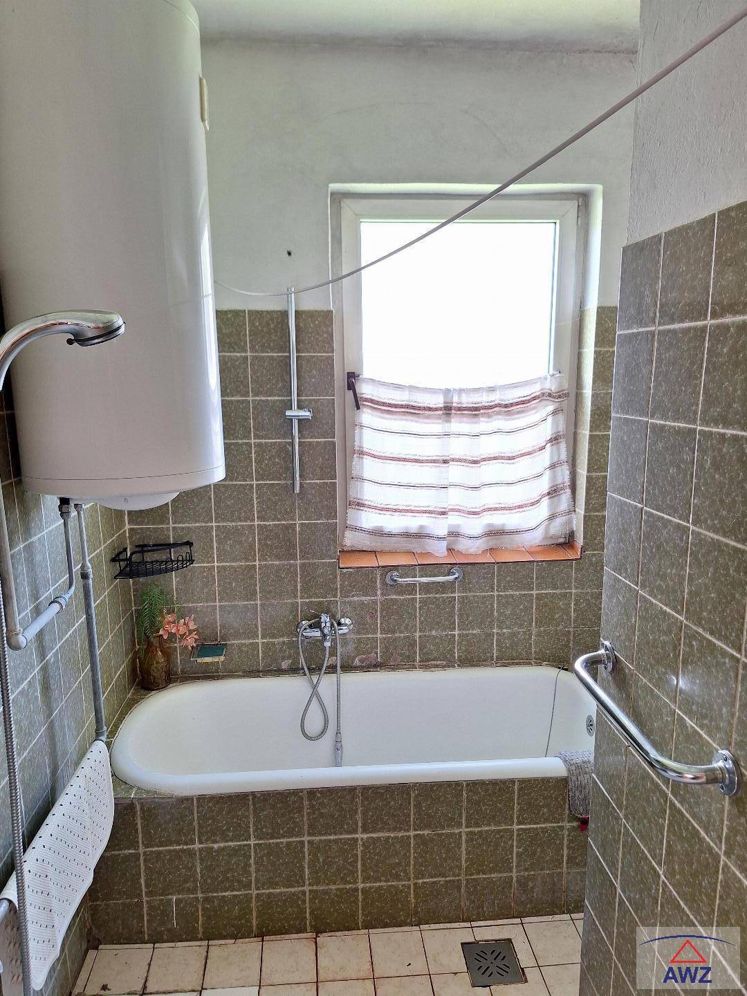 Bastlerhaus mit guter Bausubstanz auf sonnigem Grundstück in ruhiger Lage von Ilz! - Mehr