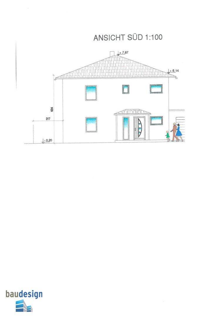 Südansicht des Hauses mit Eingangsbereich und Fenstern, zeigt die Fassadengestaltung.