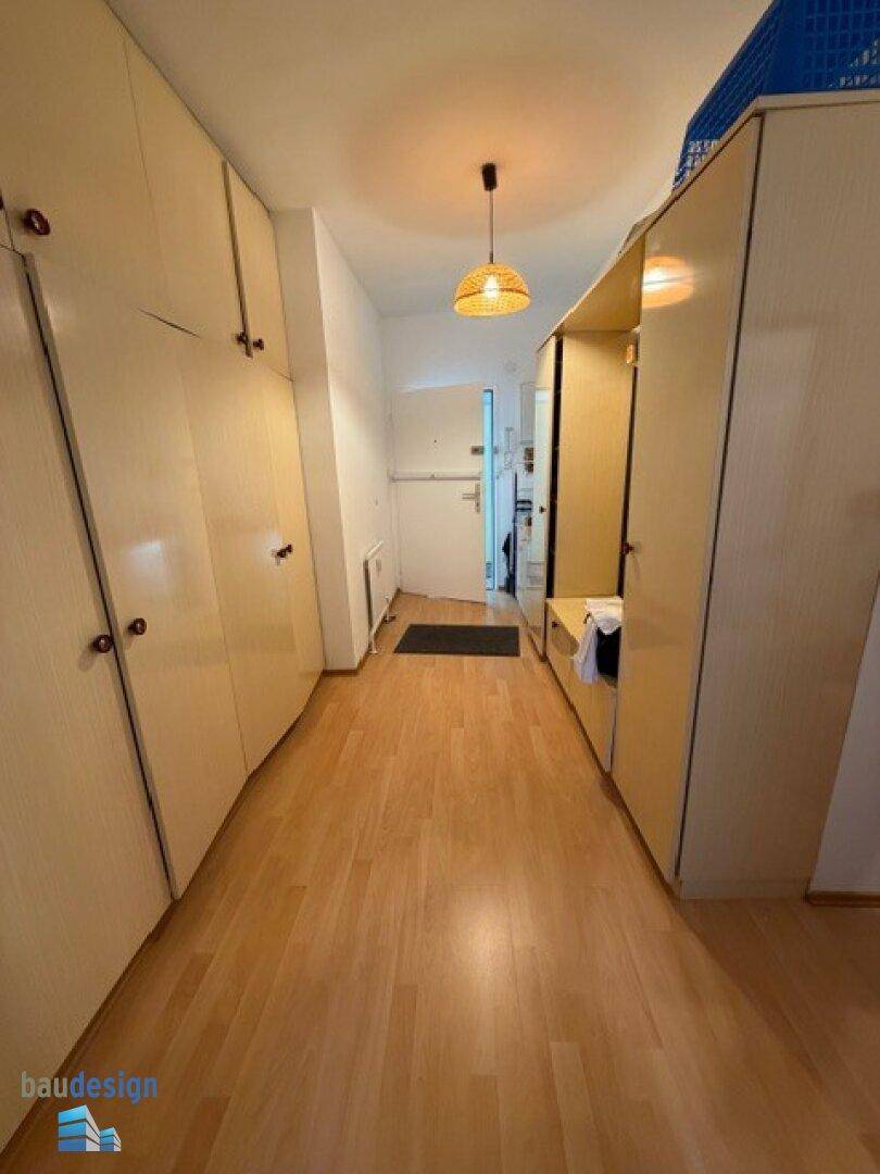 Korneuburg ! Schöne geräumige 2-Zi Wohnung mit Loggia Nähe Zentrum und Bahnhof in gepflegter Wohnhausanlage ! - Ansicht 5