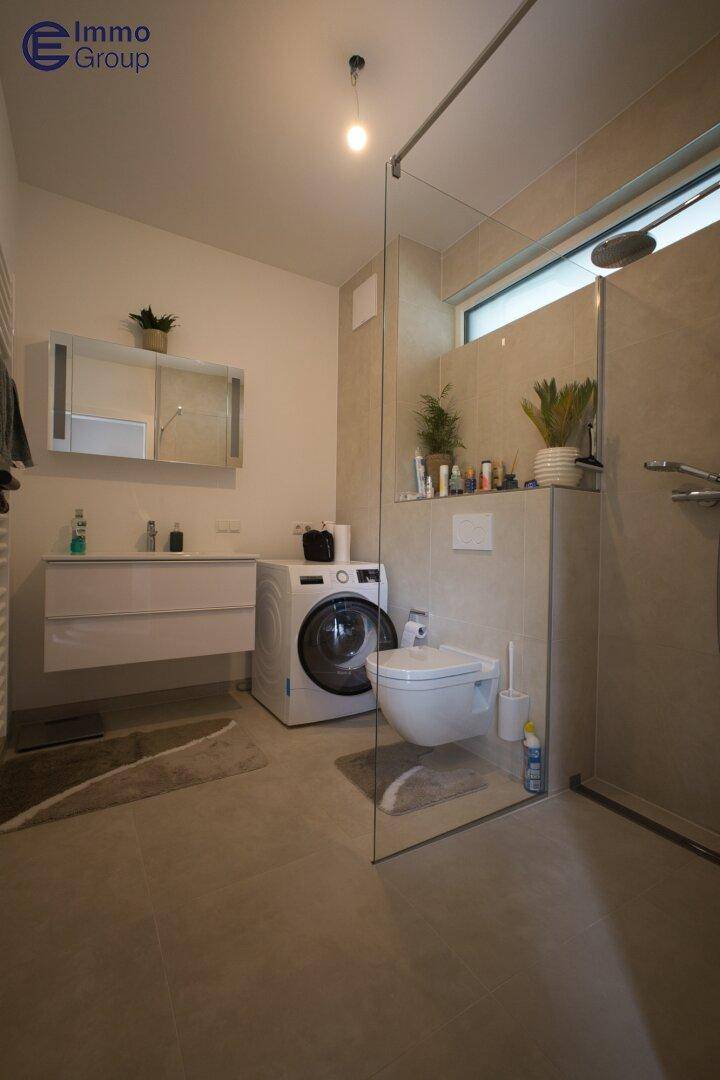 Modernes Badezimmer