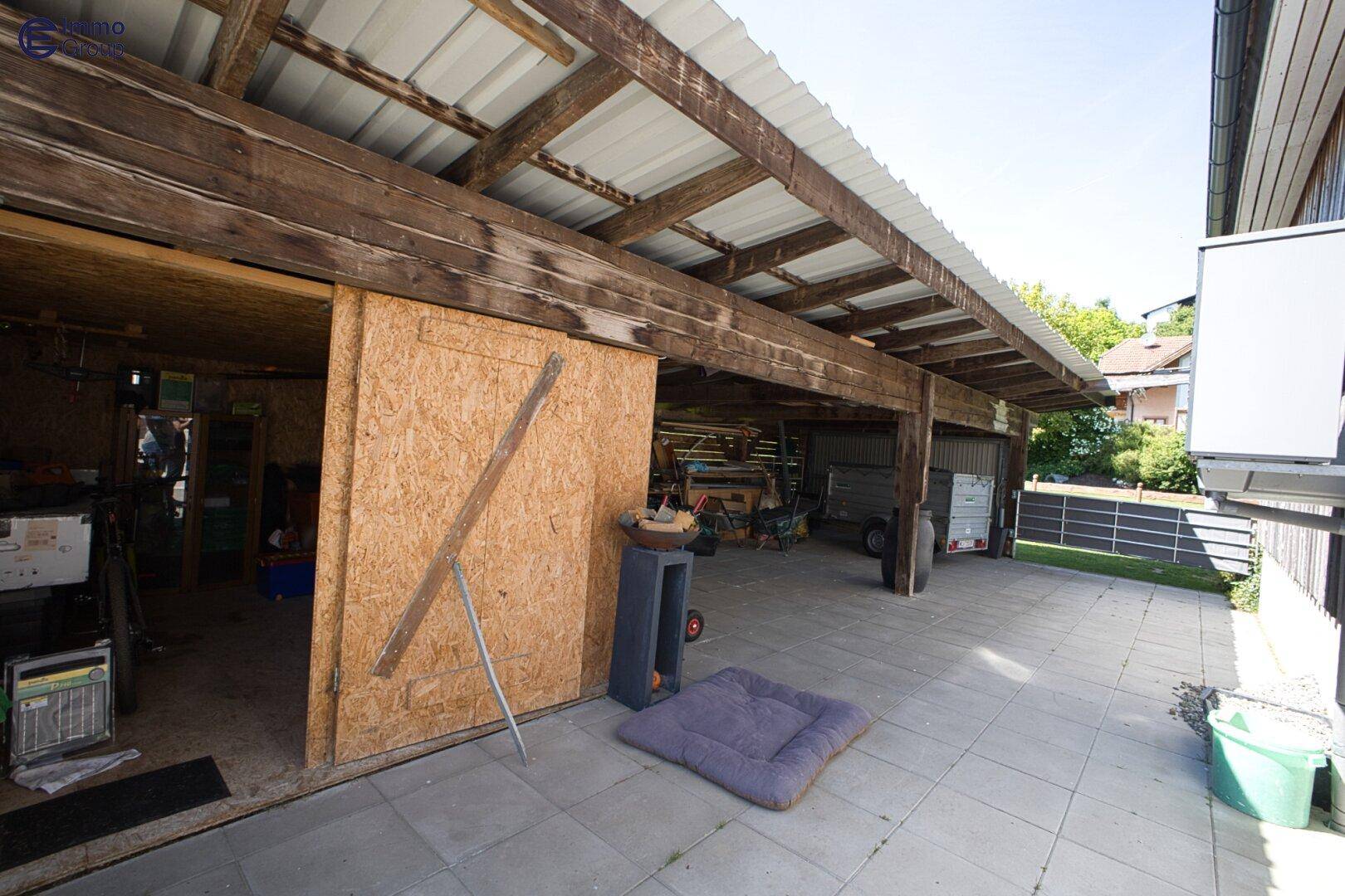 Carport und Staufläche
