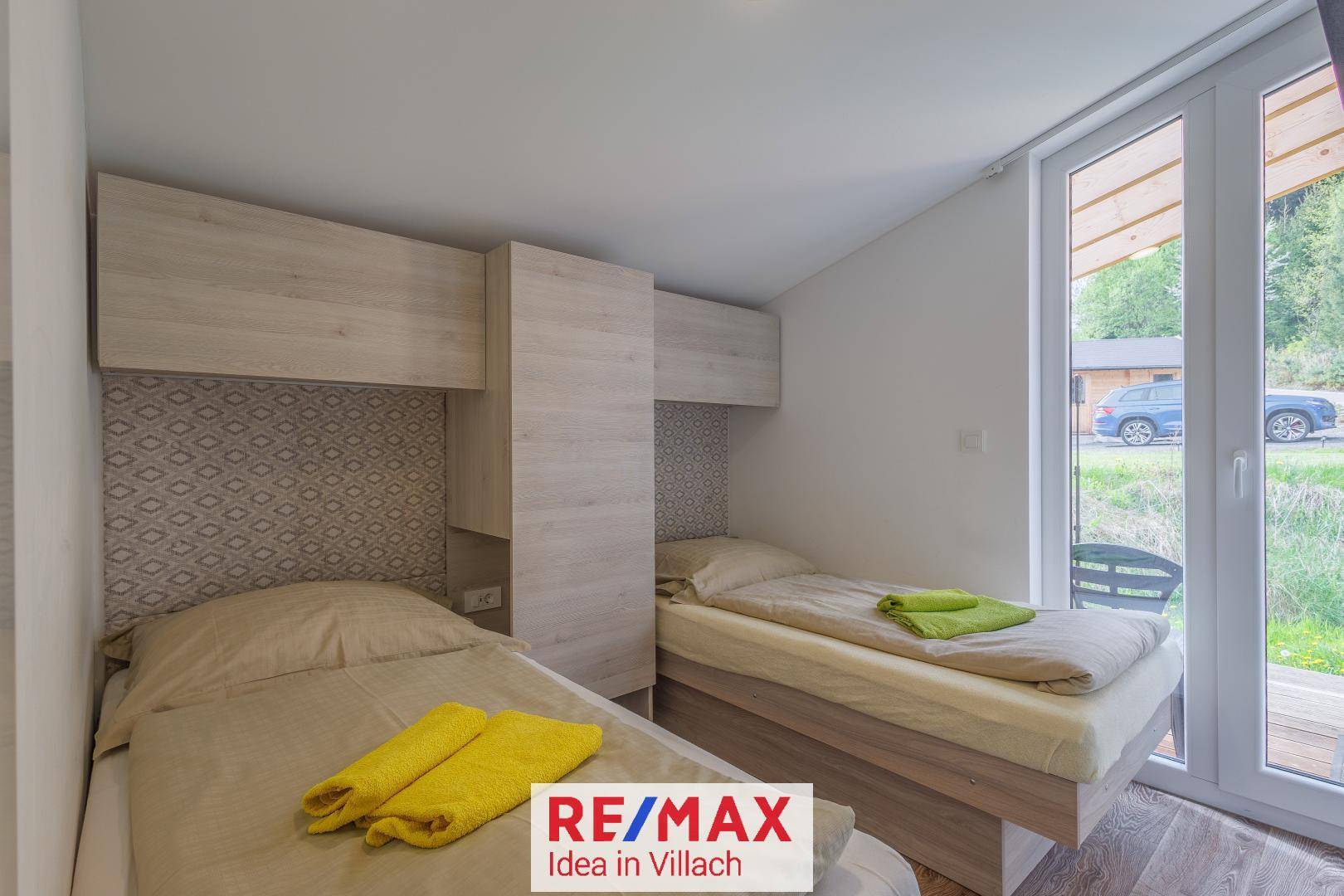 Schlafzimmer 1