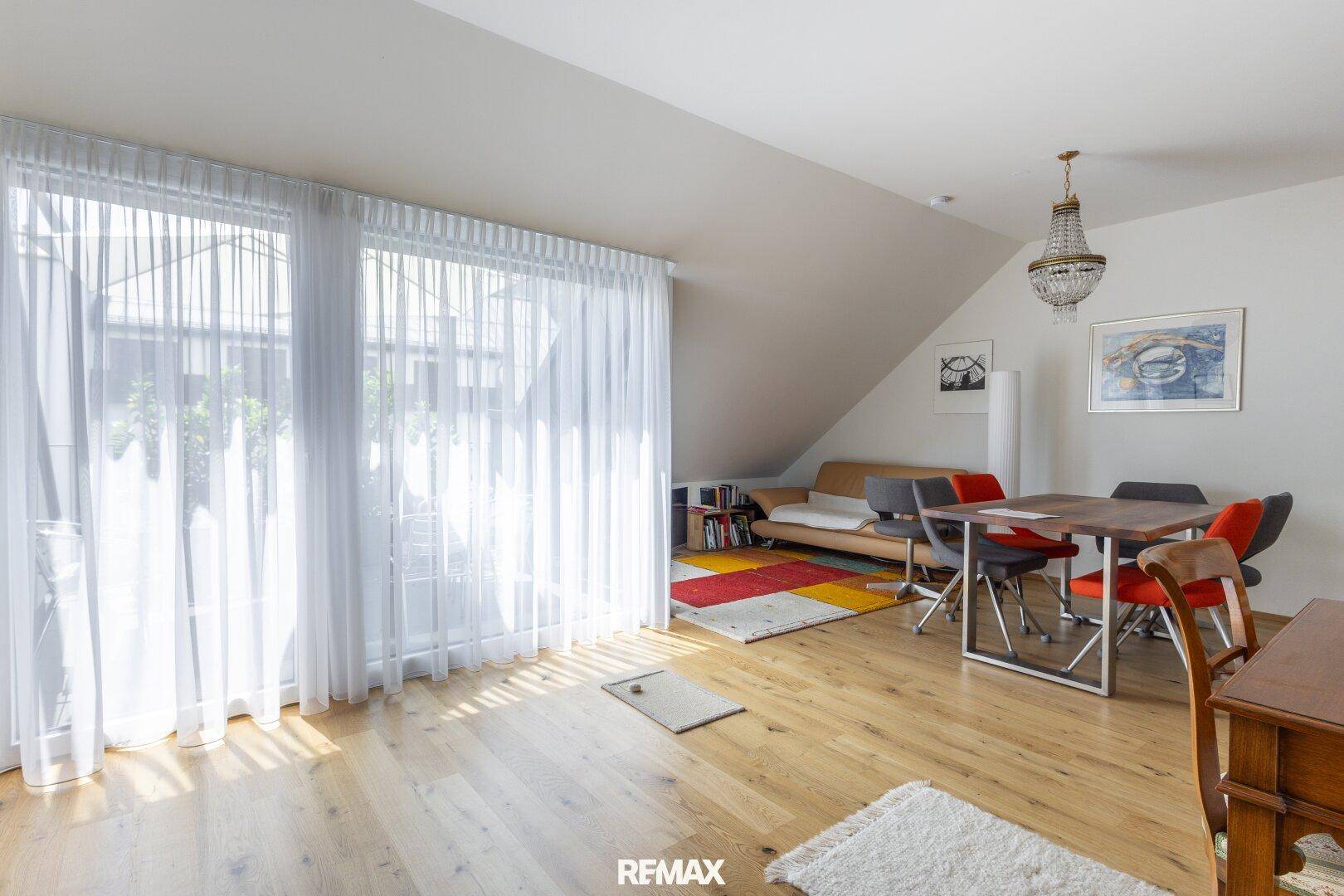 Neubau-Dachgeschosswohnung mit Südbalkon inkl. Tiefgaragenplatz in Villach - Ansicht 2