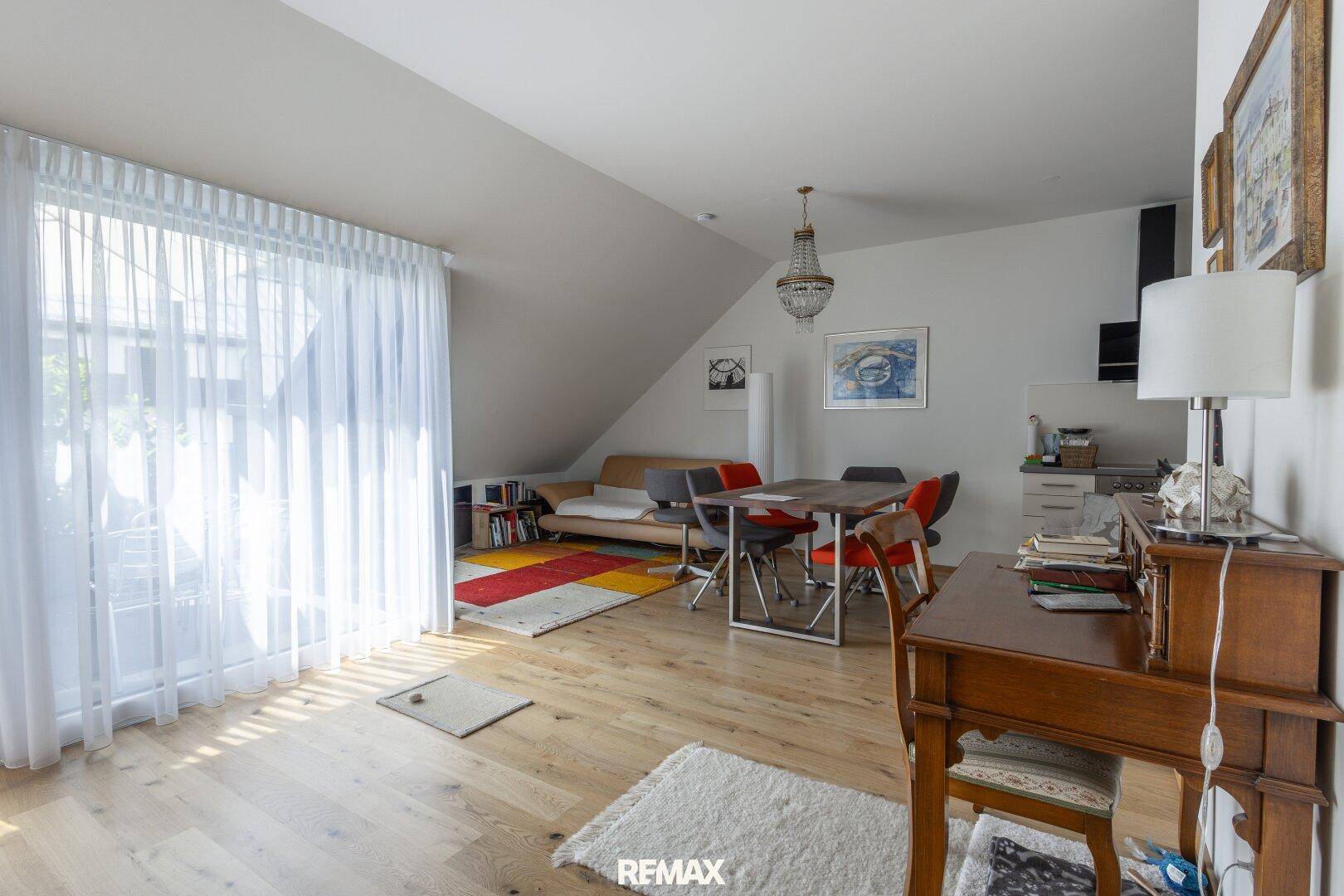 Neubau-Dachgeschosswohnung mit Südbalkon inkl. Tiefgaragenplatz in Villach - Ansicht 3