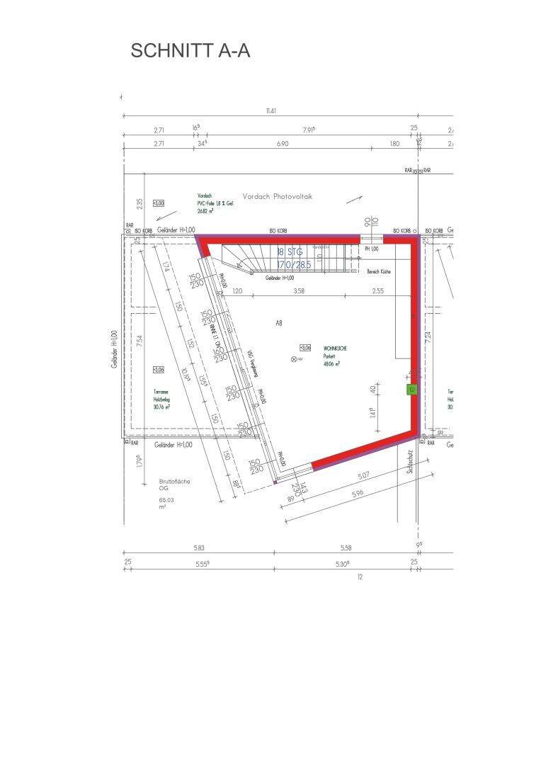 Architektonischer Schnittplan A-A des Gebäudes mit Details zur Konstruktion.