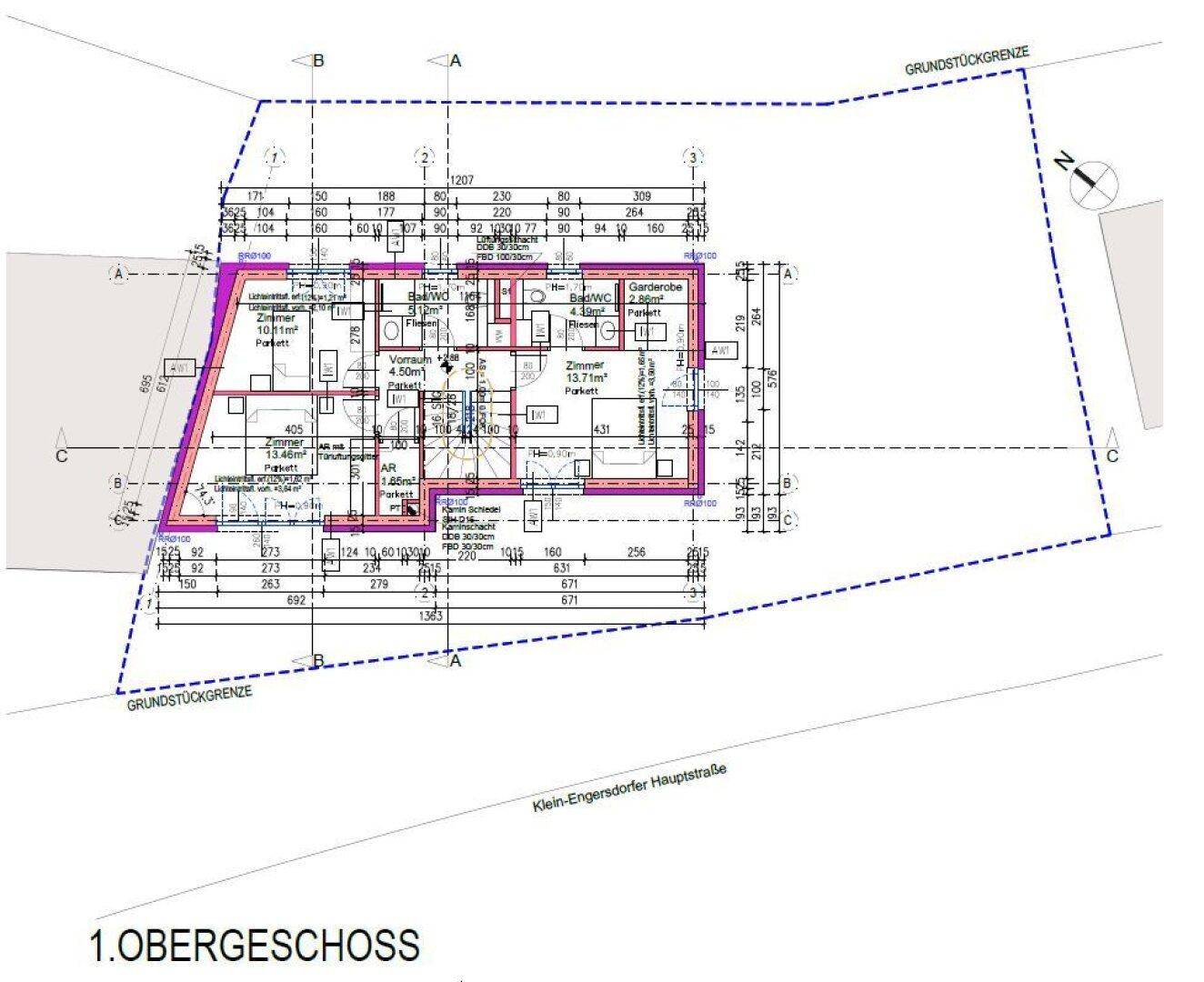 Grundriss des 1. Obergeschosses mit Schlafzimmern und Badezimmer.