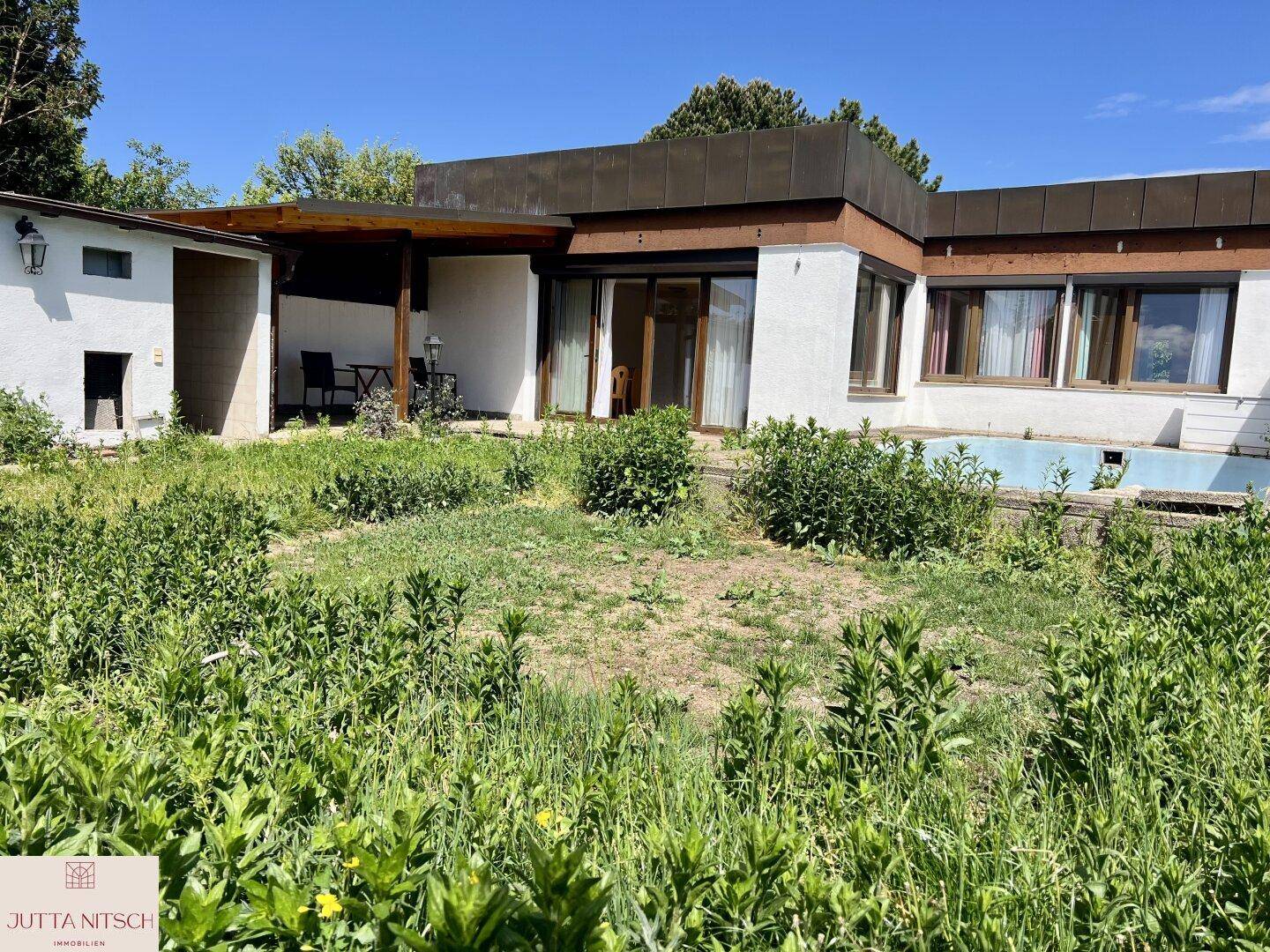 Lichtdurchfluteter Bungalow mit Garten und Garage - Südstadt - Ansicht 2