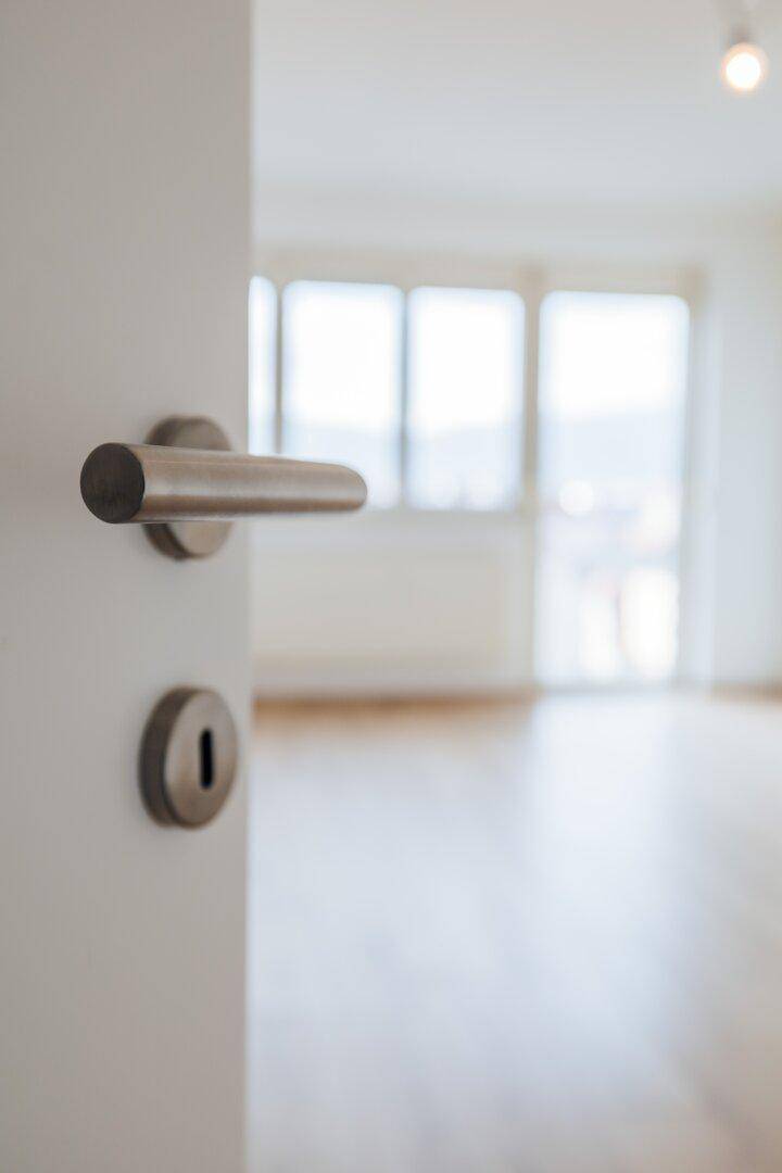 7. STOCK VON 7 I BLICK ÜBER GRAZ I LIFT I BADEWANNE I TOP SANIERT I ZENTRALE RUHIGE LAGE I MODERNE KÜCHE I SCHLOSSBERGBLICK I AB SOFORT I SEHR HELL I PROJEKT WOHNEN - Mehr