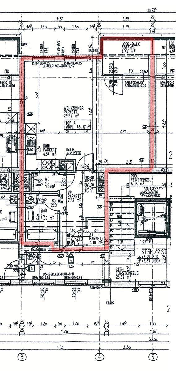 Detaillierter Grundriss mit hervorgehobenen Wohnbereichen und Balkon.