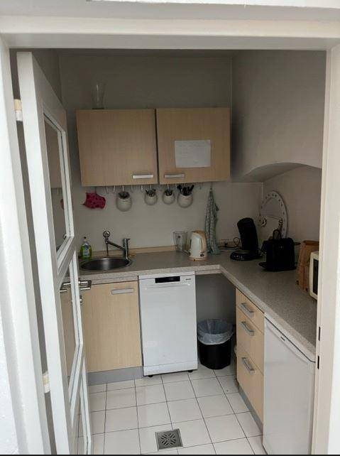 großräumiges Altbau-Büro in zentraler Lage - Stadtplatz Wels im 3.OG - mit kompletter Büro- und Küchenausstattung – pohled 5
