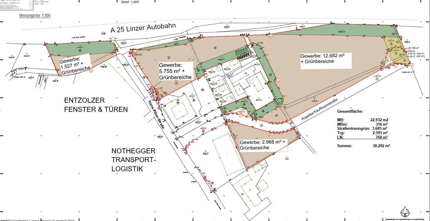 Detaillierter Lageplan des Gewerbegebiets mit Parzellierung und Flächenangaben für verschiedene Grundstücke und Straßen.