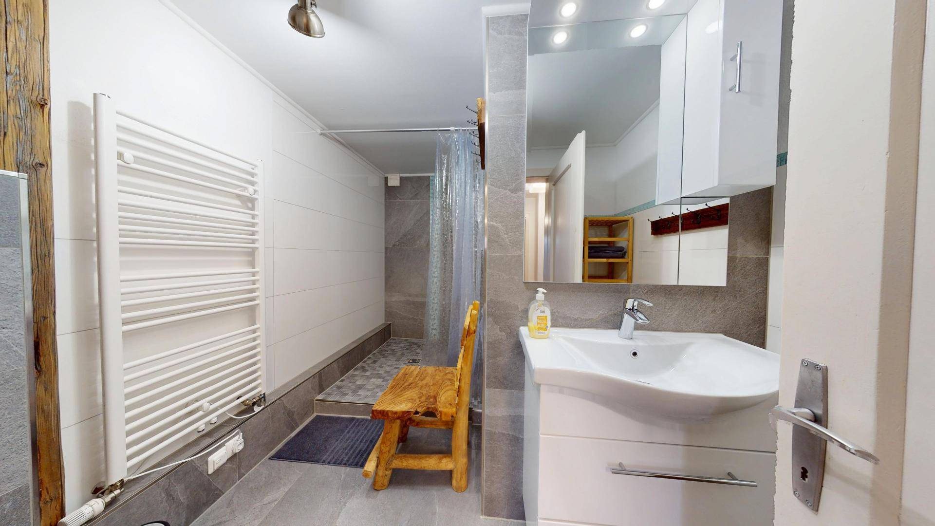 Badezimmer EG