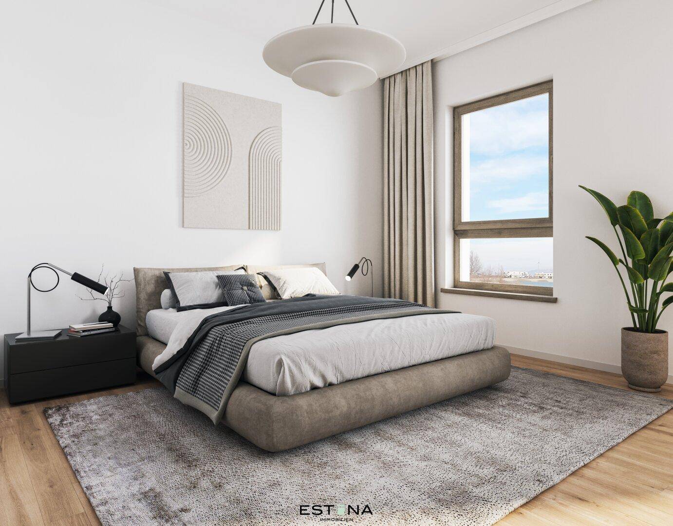 Helles Schlafzimmer mit großem Fenster, Holzboden und minimalistischer Einrichtung.