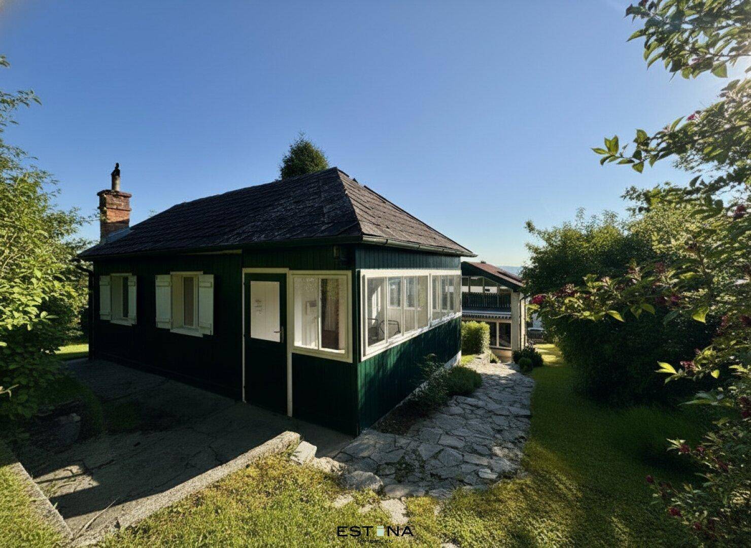 Haus mit großem Garten, Panorama und Gartenhaus - Ansicht 2