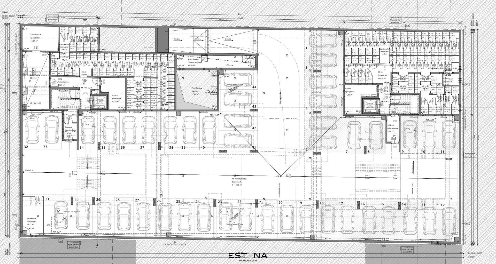 Grundriss eines Untergeschosses mit zahlreichen Parkplätzen, Kellerräumen und Zugang zum Aufzug.