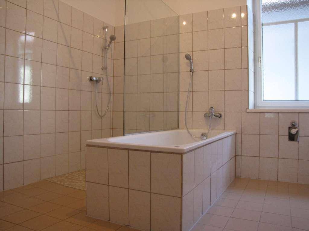 7907_40953630