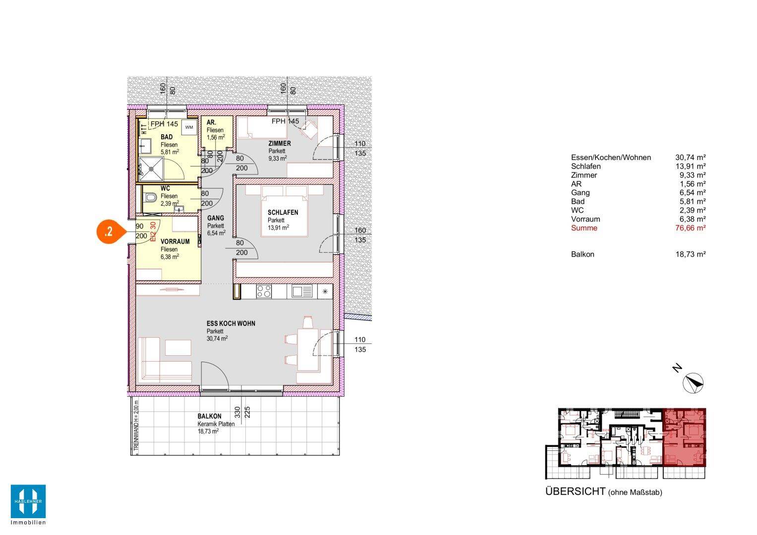 Grundriss einer Wohnung mit zwei Schlafzimmern, offenem Wohnbereich und großem Balkon.