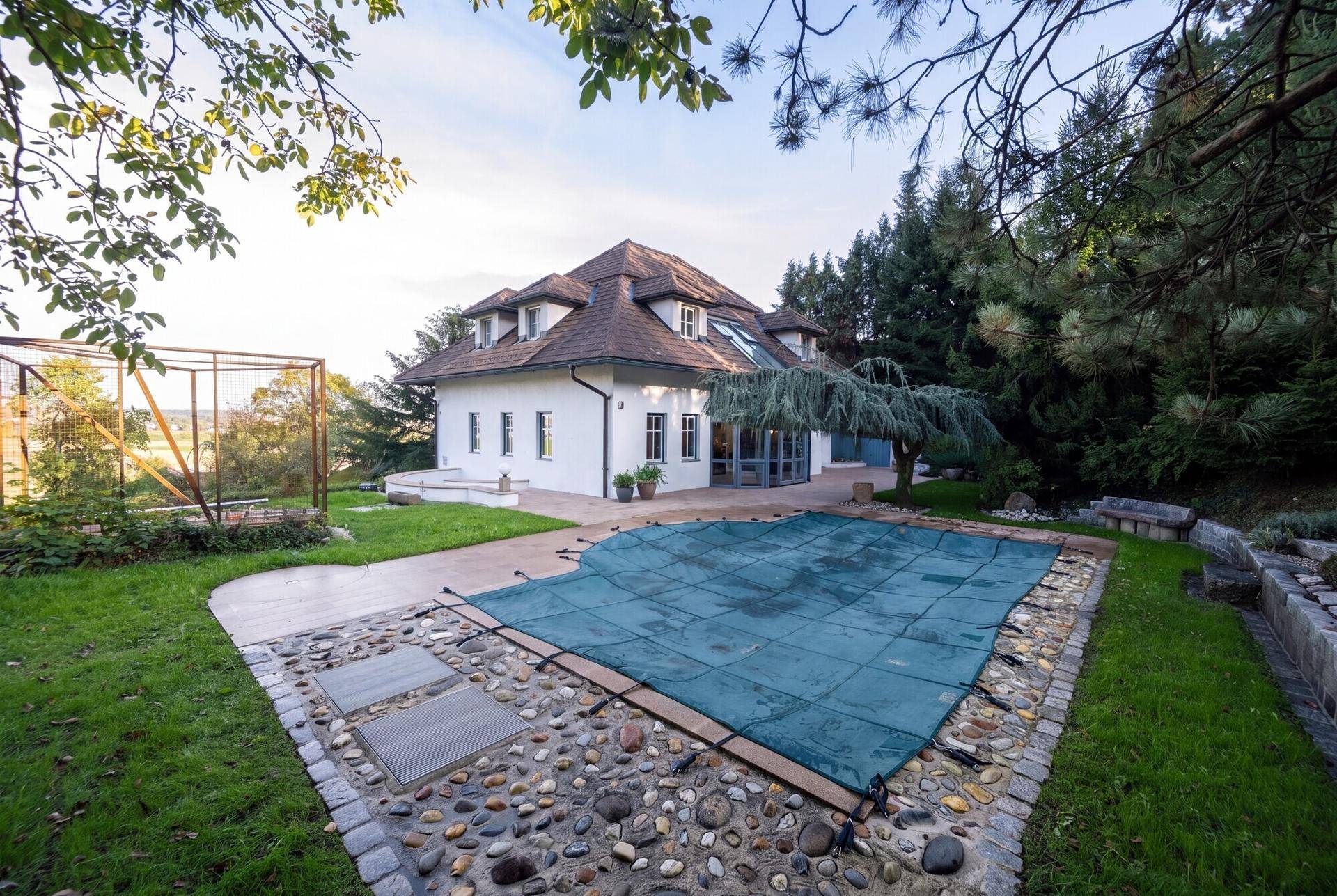 07_Kerschberg3a_Garten_Pool_Haus