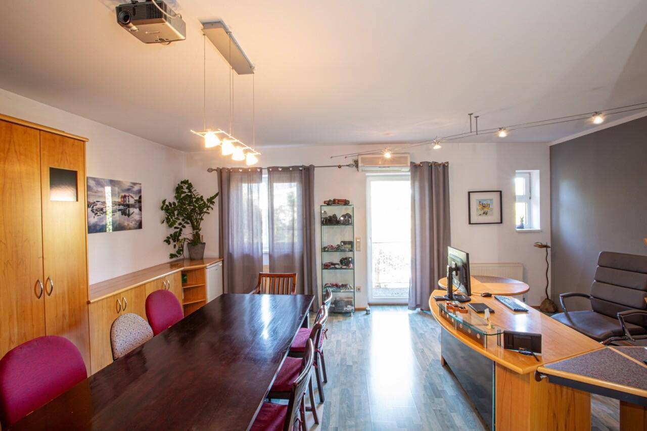 Büro 1.OG