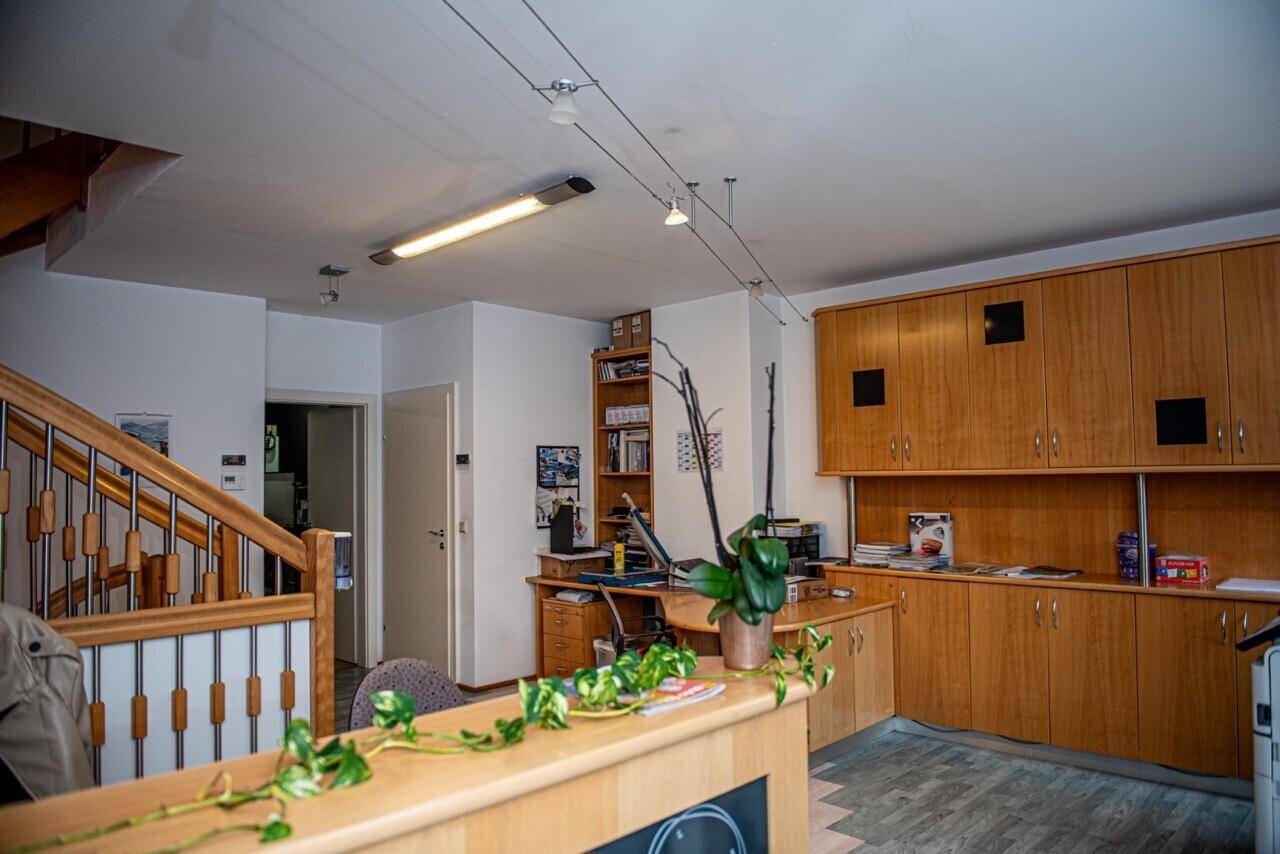 BÜRO EG