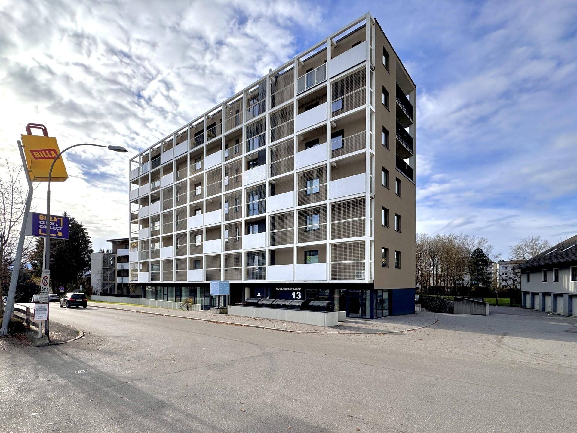 Vermietetes Anlegerpaket mit 2 Arztpraxen + 1 Büro + 1 Wohnung *BJ 2018 – pohled 4