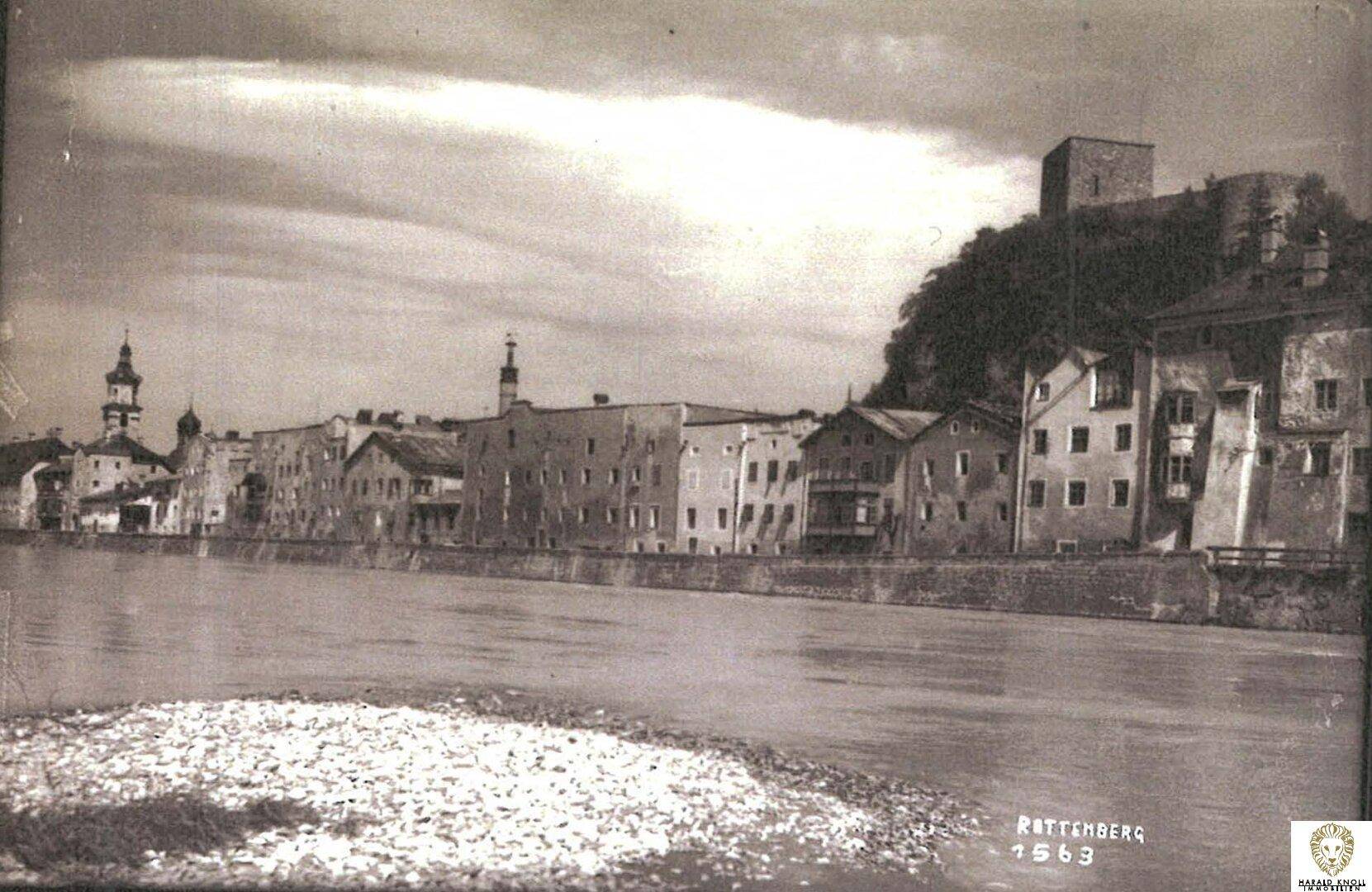 Historischer Stadtturm (Inntor, ehemals Brückentorturm) ca. 90 qm Wohnfläche in Rattenberg / Tirol - Mehr